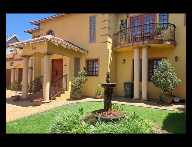 4 BEDROOM FREEHOLD FOR SALE IN LINMEYER